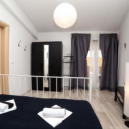 Apartments Zara Петрчане Екстер'єр фото